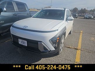 Used 2025 Hyundai Kona SEL video 2