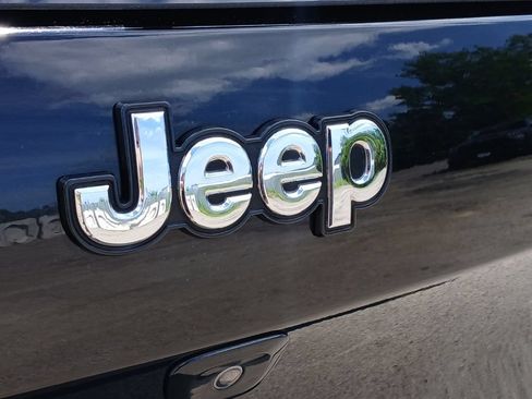 Used 2017 Jeep Cherokee Latitude w/ True North Edition AWD/4WD image 31