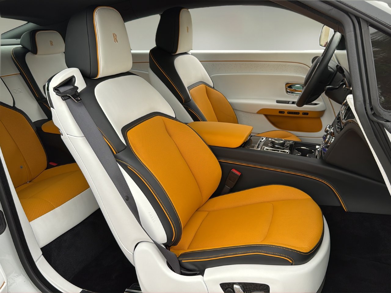 Certified 2025 Rolls-Royce Spectre Black Badge AWD/4WD image 23