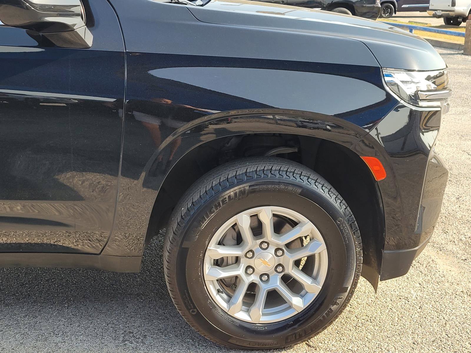 Used 2022 Chevrolet Suburban LT RWD image 8