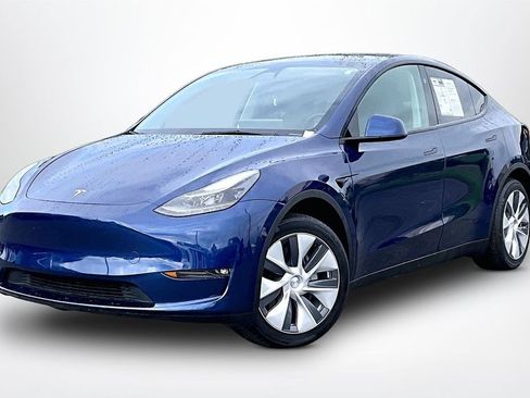 Used 2023 Tesla Model Y Long Range AWD/4WD image 3