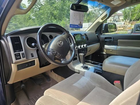 Used 2008 Toyota Sequoia SR5 AWD/4WD image 8