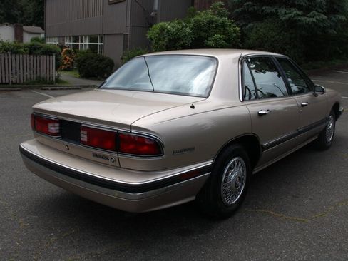Used 1992 Buick Le Sabre Limited FWD image 3