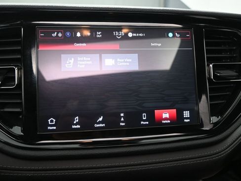 Used 2022 Dodge Durango GT image 13