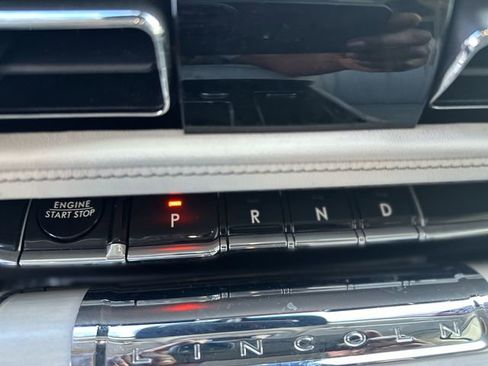 Used 2025 Lincoln Aviator Reserve w/ Illumination Package AWD/4WD image 21