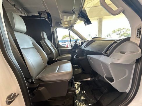 Used 2018 Ford Transit 150 130 Medium Roof RWD image 20