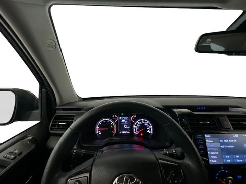 Used 2022 Toyota 4Runner TRD Off-Road AWD/4WD image 7