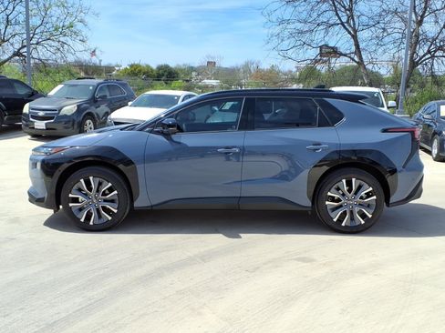 Used 2026 Subaru Solterra AWD/4WD image 6