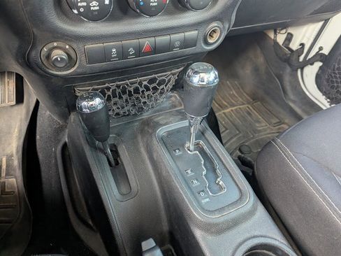 Used 2014 Jeep Wrangler Unlimited Rubicon w/ Connectivity Group image 12