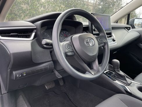 Used 2024 Toyota Corolla LE image 9