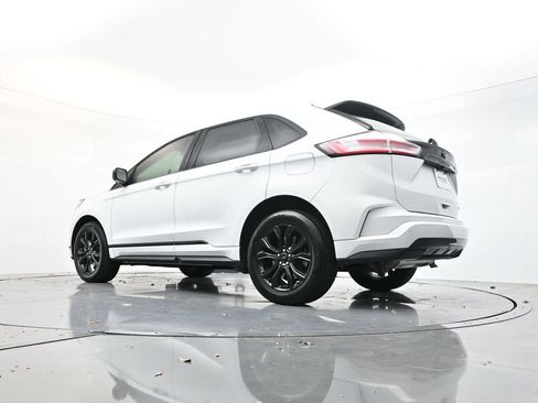 Used 2024 Ford Edge SE w/ Black Appearance Package image 28