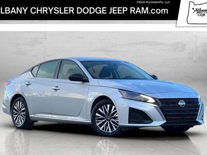 Used 2024 Nissan Altima 2.5 SV