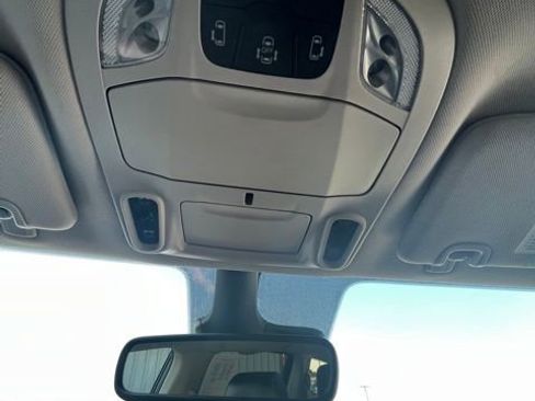 Used 2023 Chrysler Pacifica Limited image 54