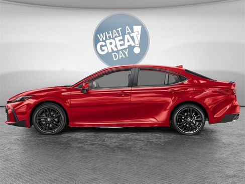 New 2026 Toyota Camry SE image 3