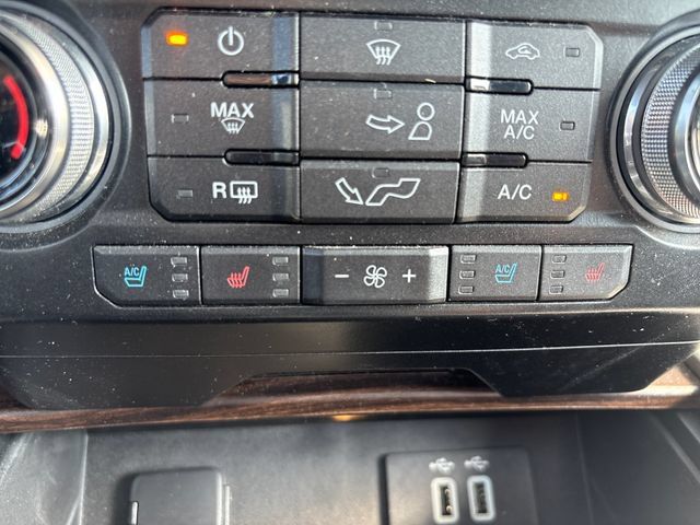 Used 2016 Ford F150 Lariat w/ Equipment Group 502A Luxury AWD/4WD image 31