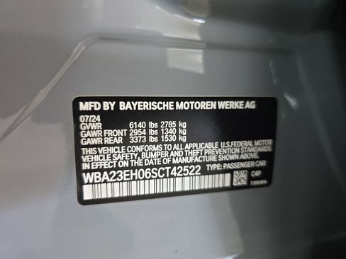 Used 2025 BMW 740i image 33