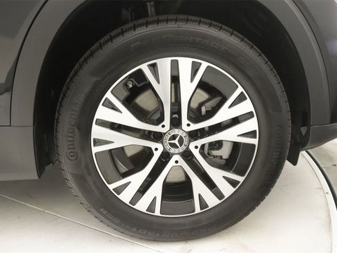 New 2025 Mercedes-Benz GLB 250 image 13