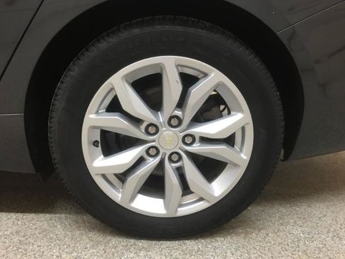 Used 2019 Chevrolet Impala LT w/ LT Leather Package FWD image 17