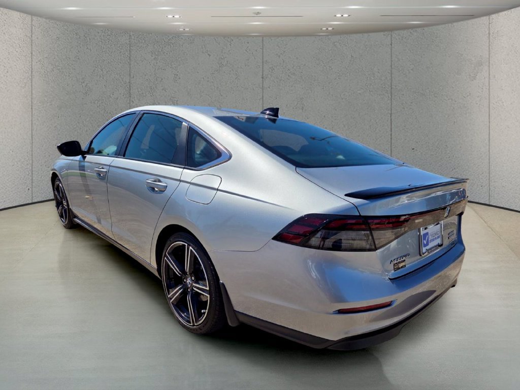 Used 2024 Honda Accord Sport image 3