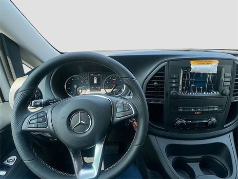 New 2023 Mercedes-Benz Metris Passenger image 5