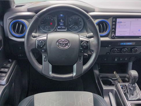 Used 2023 Toyota Tacoma TRD Sport image 14