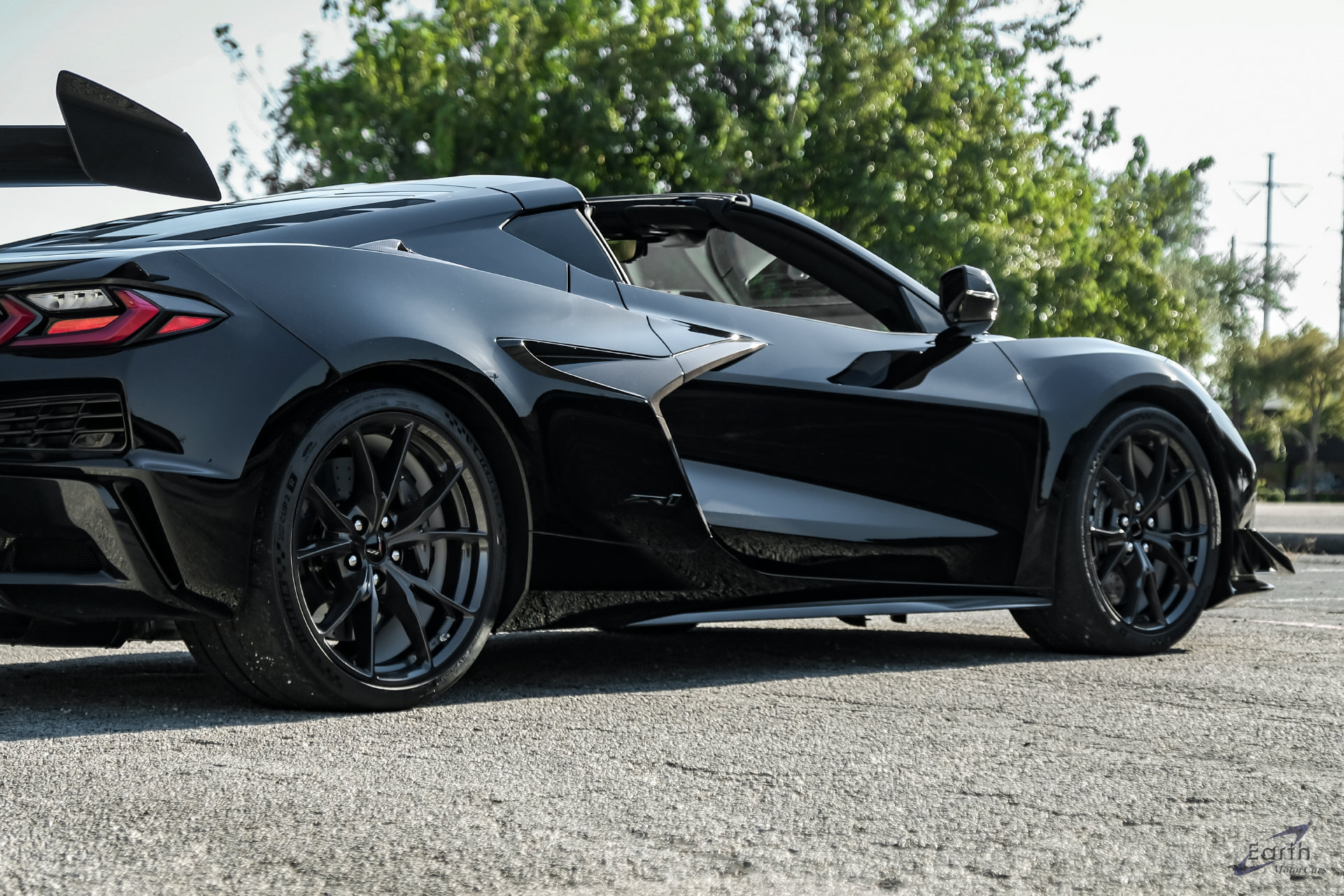Used 2025 Chevrolet Corvette ZR1 w/ ZR1 Carbon Fiber Aero Package RWD image 31