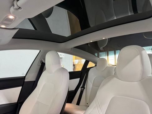 Used 2020 Tesla Model 3 Performance image 23