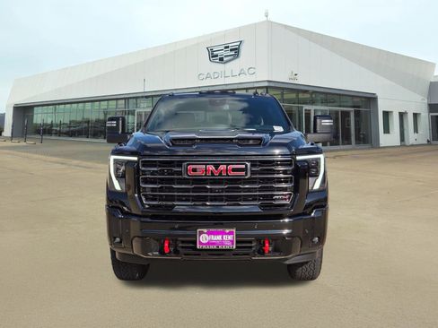 Used 2026 GMC Sierra 2500 AT4 w/ AT4 Preferred Package AWD/4WD image 2