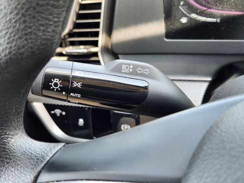 Used 2024 Kia Sportage LX FWD image 32