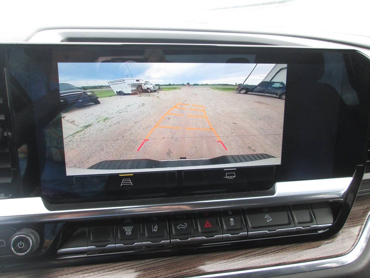 Used 2024 Chevrolet Silverado 2500 LT AWD/4WD image 23