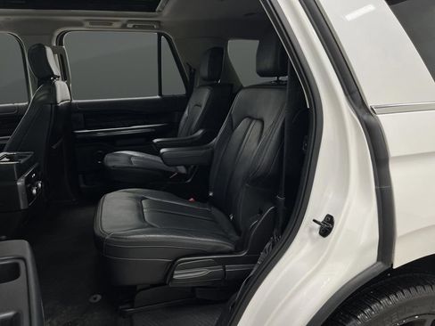 Used 2019 Ford Expedition Platinum image 32