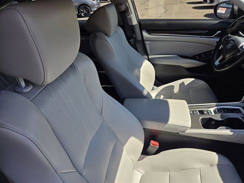 Used 2020 Honda Accord Touring image 7