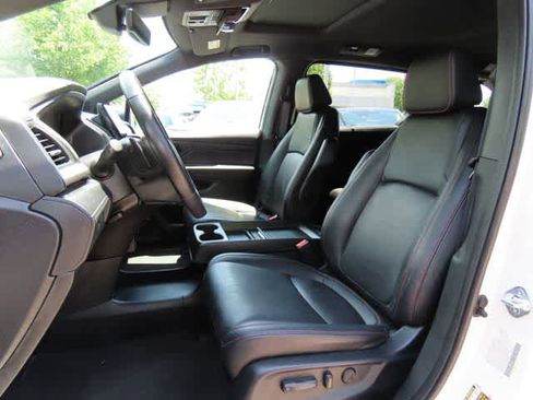 Used 2023 Honda Odyssey Sport image 13