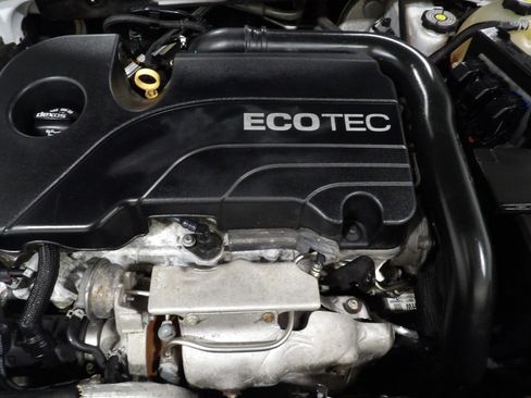 Used 2017 Chevrolet Malibu LS image 15