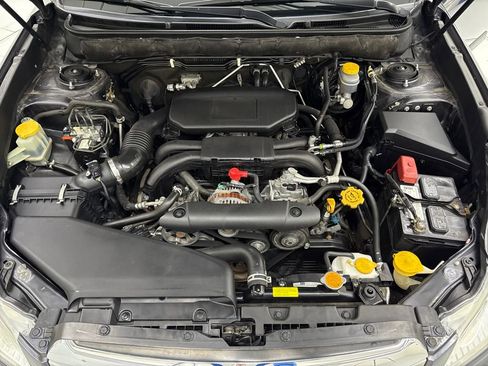 Used 2011 Subaru Outback 2.5i Premium image 10