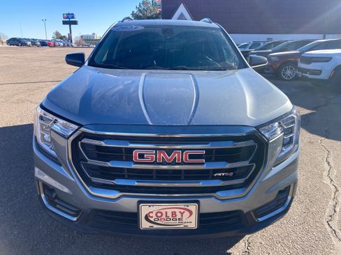 Used 2023 GMC Terrain AT4 image 3