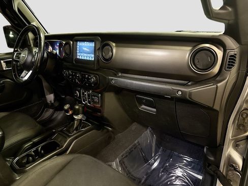 Used 2020 Jeep Gladiator Sport w/ Quick Order Package 24S image 34