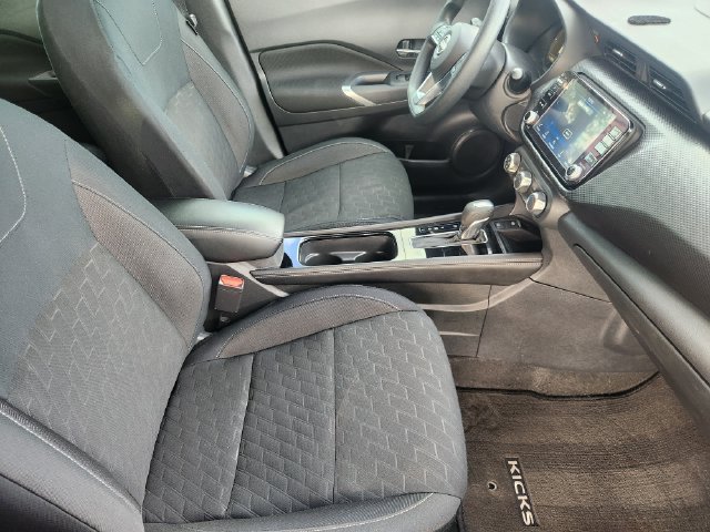 Used 2024 Nissan Kicks SV FWD image 13