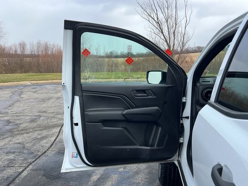 Used 2023 Chevrolet Colorado Trail Boss image 10