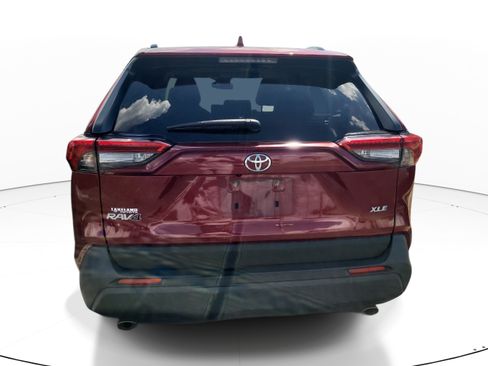 Used 2022 Toyota RAV4 XLE Premium FWD image 6