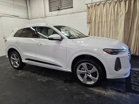 New 2025 Audi Q5 Prestige image 5