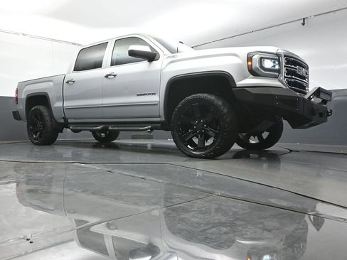 Used 2017 GMC Sierra 1500 SLT w/ Enhanced Driver Alert Package image 38