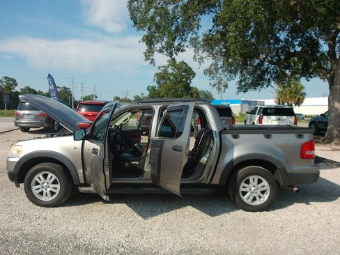 Used 2008 Ford Explorer Sport Trac XLT AWD/4WD image 10