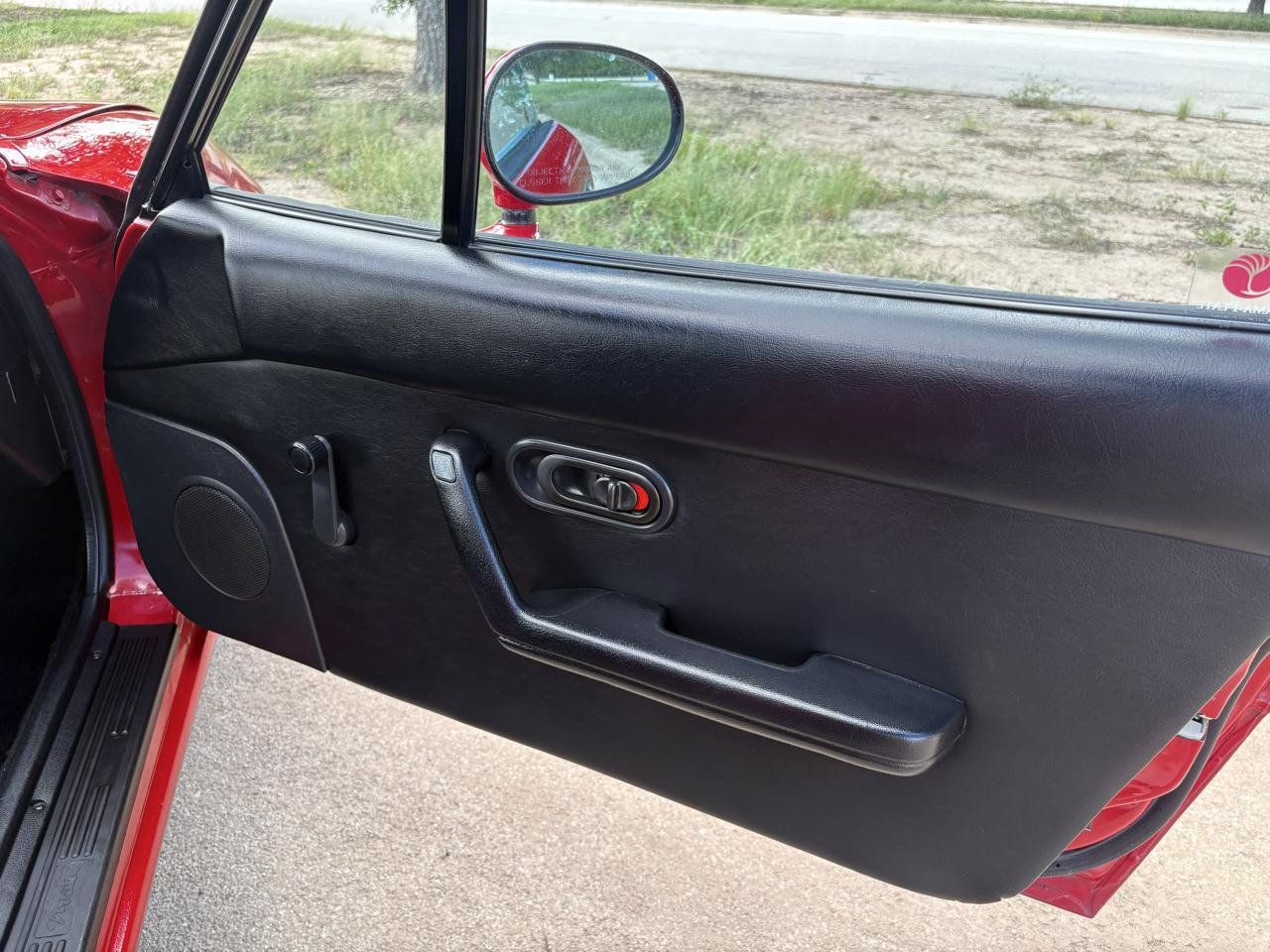 Used 1991 MAZDA MX-5 Miata RWD image 26