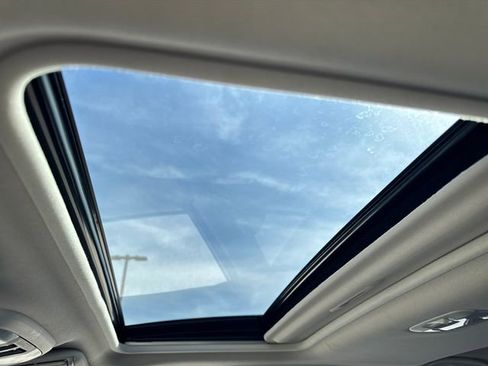 Used 2025 Subaru Crosstrek 2.0i Premium image 36