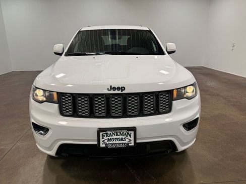 Used 2022 Jeep Grand Cherokee Altitude image 41