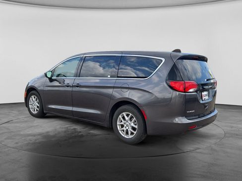 Used 2023 Chrysler Voyager LX FWD image 7