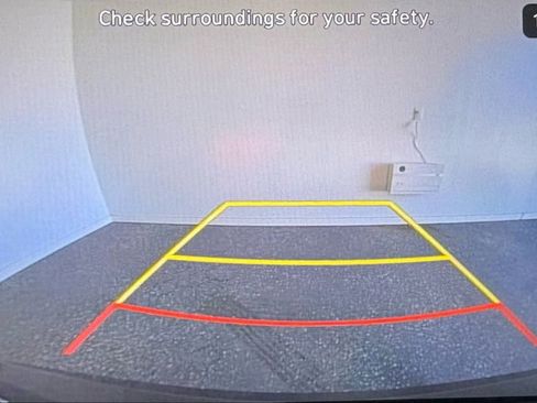 Used 2025 Hyundai Elantra SE image 39