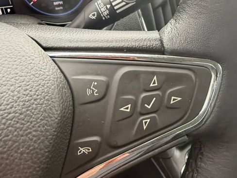 Used 2018 Chevrolet Cruze Premier image 17