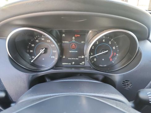 Used 2018 Jaguar F-PACE Premium image 24